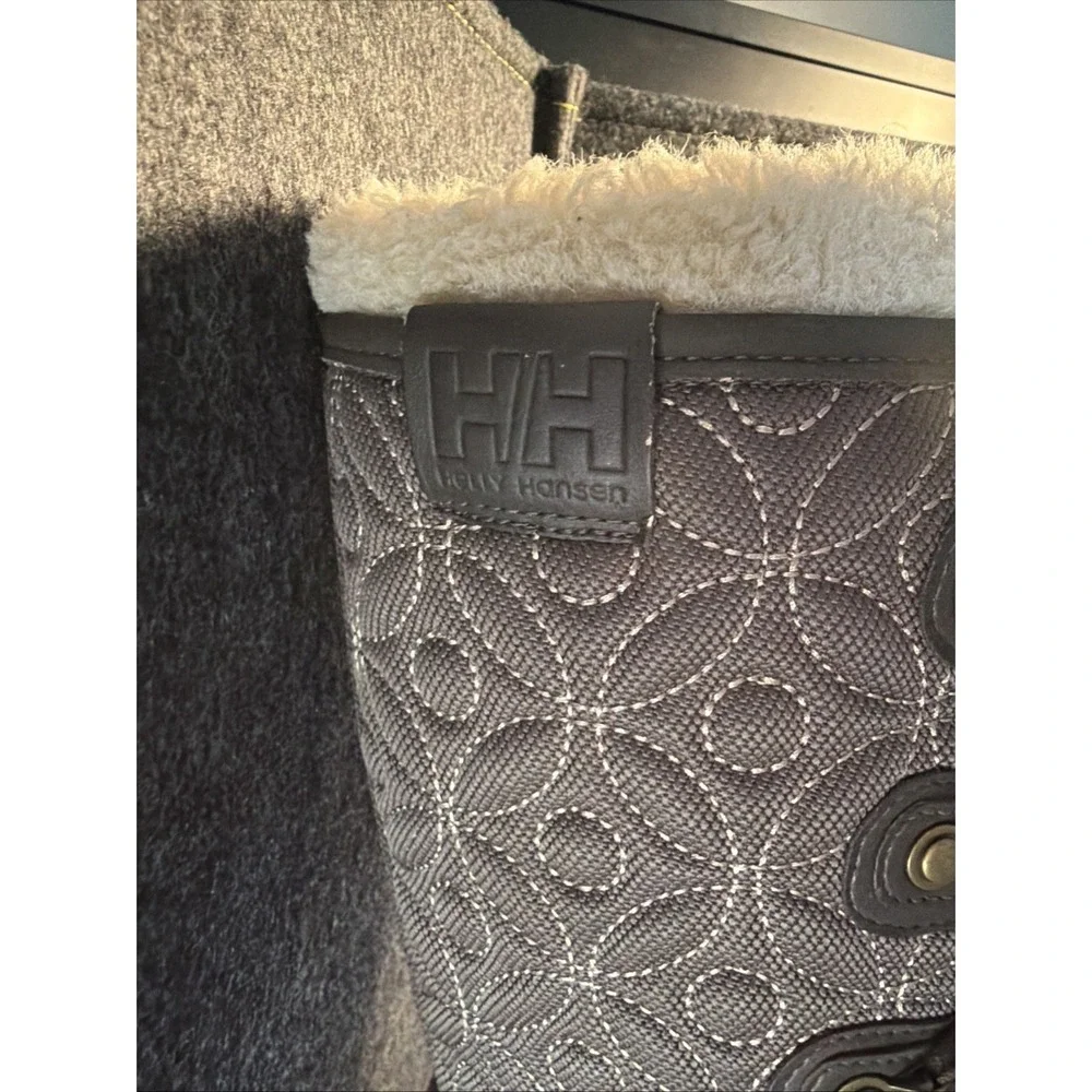 Helly Hansen Women's‎ Garibaldi Quilted Olive  Gray Tall Insulated Boots Size 6